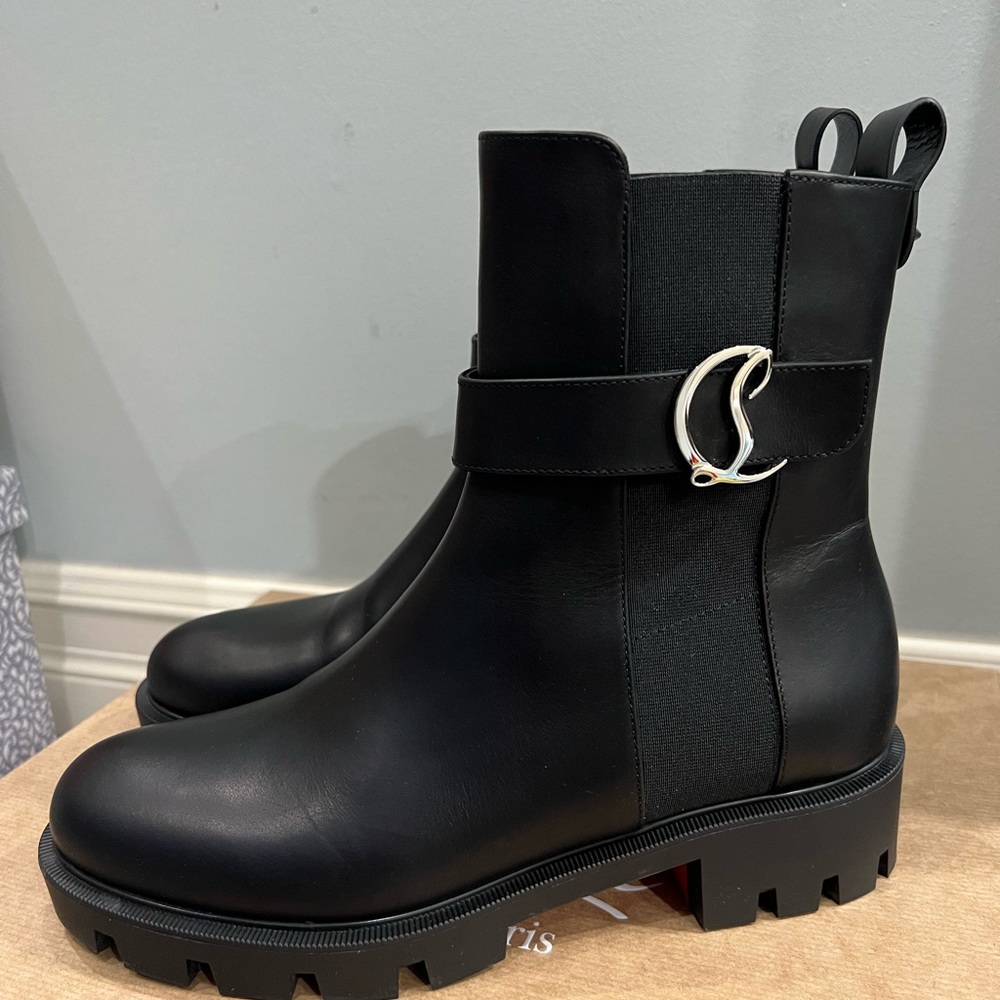 Christian Louboutin Chelsea Booty Lug 39.5